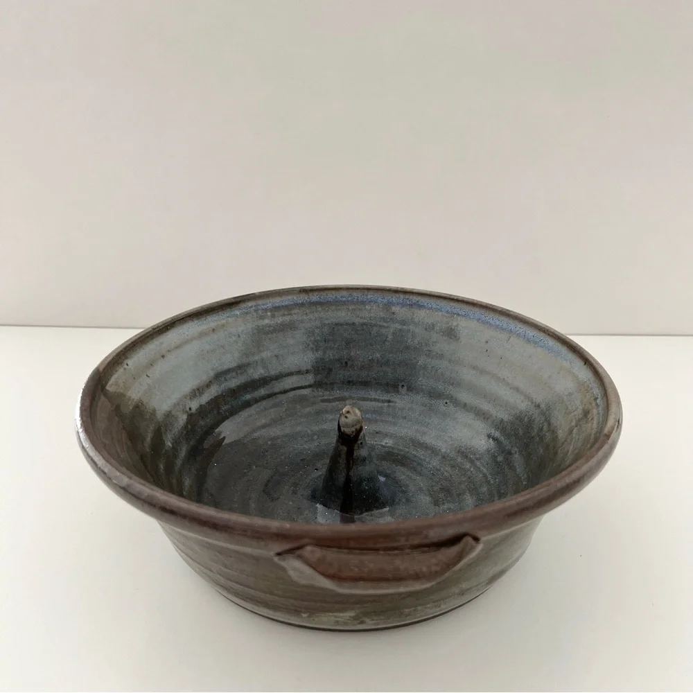 Vintage John Graves Handmade Studio Pottery Apple Baker Baking Dish Bowl Signed